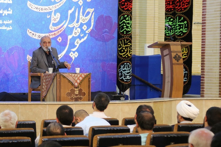 حسین شریعتمداری: هیآت باید با عملیات جنگ روانی آشنا شوند