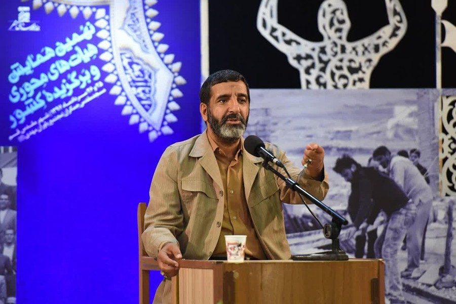 حاج حسین یکتا: حل مشکلات امروز نیازمند یک حرکت نهضتی است