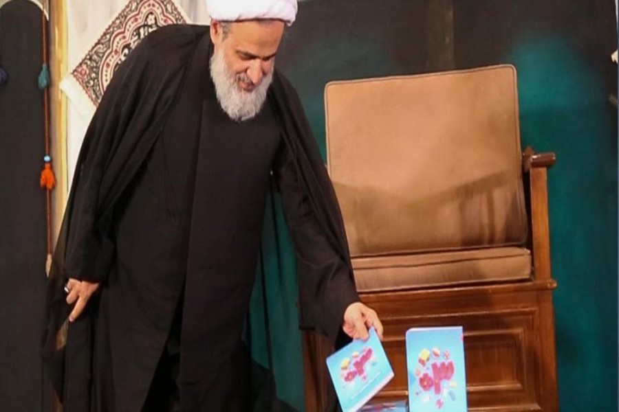 رونمایی از کتاب «مثبت۳» با حضور حجت الاسلام پناهیان