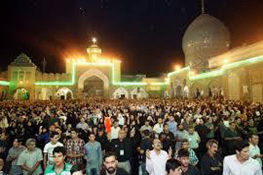 حال و هوای شب وفات حضرت سیدالکریم(ع) در...
