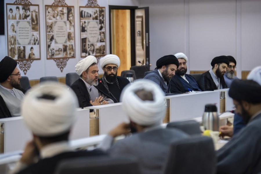 پنجمین نشست‌ صمیمانه جمعی از منبری‌های جوان هیأت‌های‌کشور