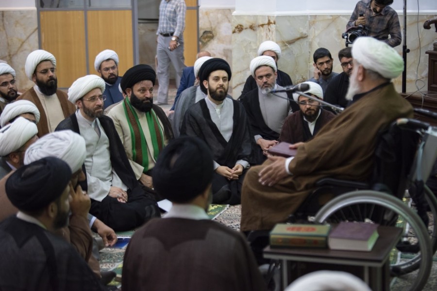 پنجمین نشست‌ صمیمانه جمعی از منبری‌های جوان هیأت‌های‌کشور