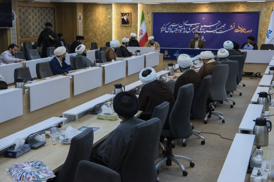 پنجمین نشست‌ صمیمانه جمعی از منبری‌های جوان هیأت‌های‌کشور