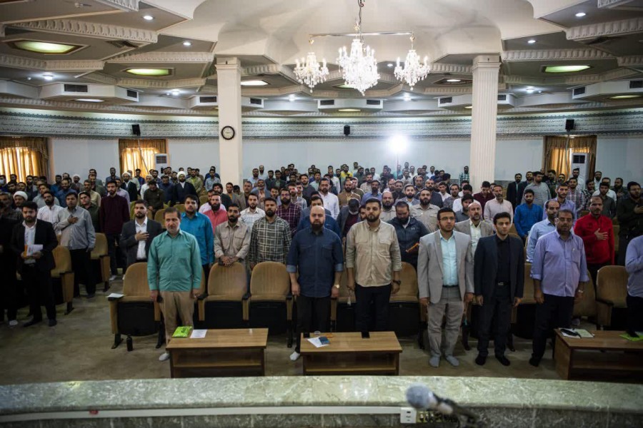 دومین همایش ملی جمعی از ستایشگران جوان هیأت‌های کشور در قم آغاز برگزار شد.