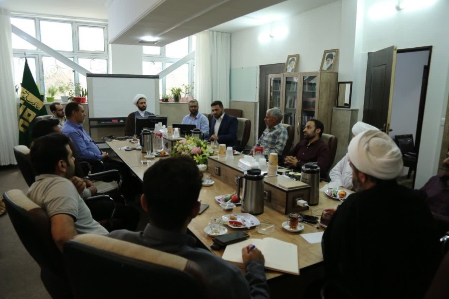 فعالان اقتصادی هیأتی عرصه نساجی در دفتر اقتصاد جامعه ایمانی مشعر گرد هم جمع شدند