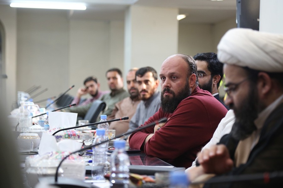 گزارش تصویری دوم - نهمین نشست صمیمانه جمعی از ستایشگران جوان اهل‌بیت(ع)