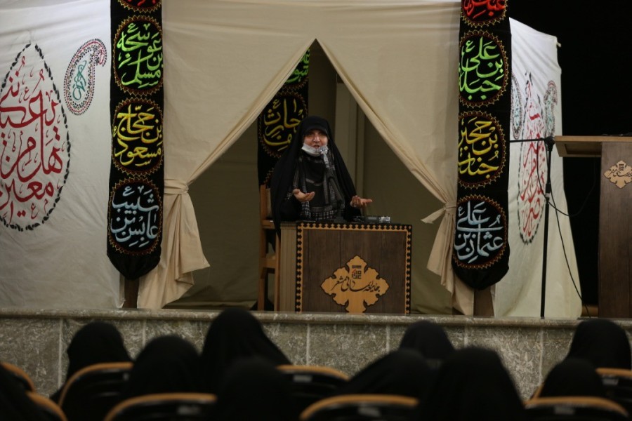 مسئول واحد خواهران جبهه فرهنگی انقلاب اس...