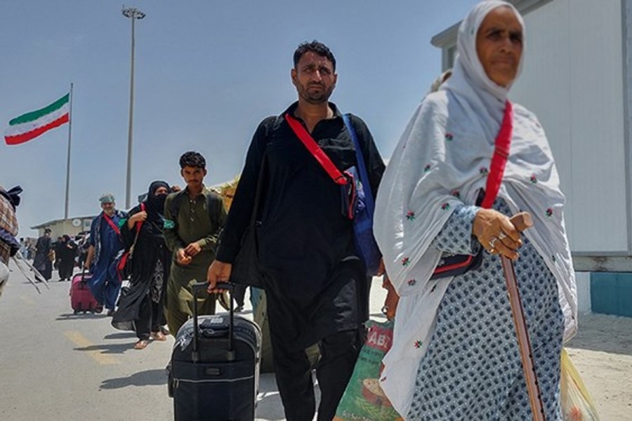 1200 خادم، پذیرای زائران پاکستانی اربعین در مرز ایران هستند