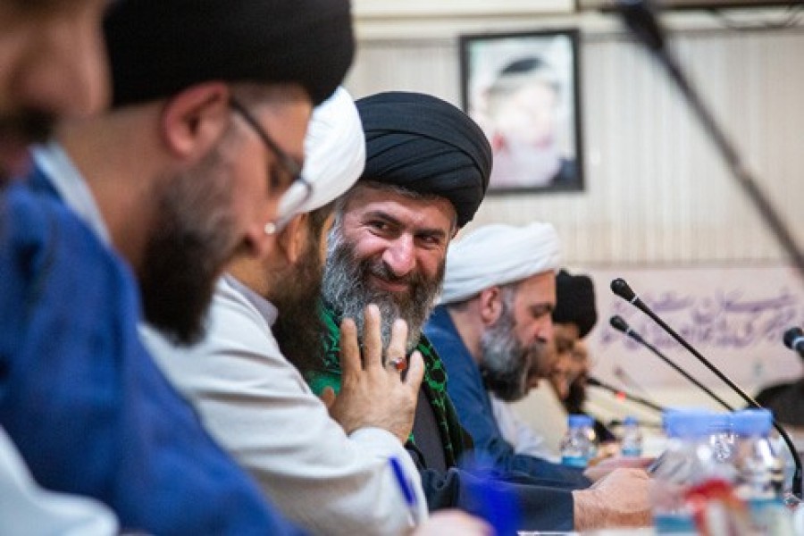 گزارش تصویری دوم | هفتمین نشست صمیمانه جمعی‌از منبری‌های‌ جوان هیأت‌های کشور