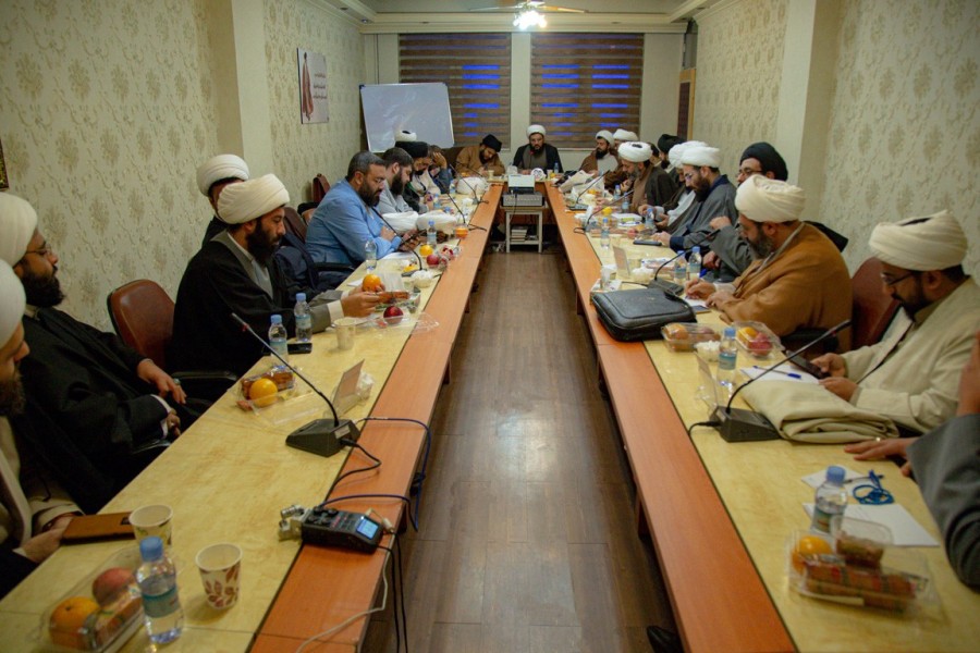 گزارش تصویری سوم | هفتمین نشست صمیمانه جمعی‌از منبری‌های‌ جوان هیأت‌های کشور