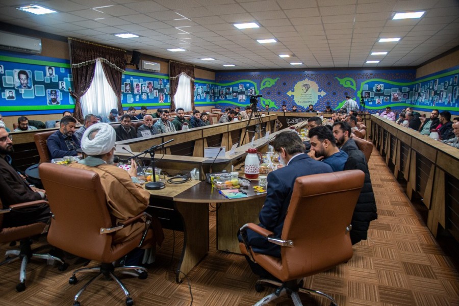 سومین نشست صمیمانه جمعی از ستایشگران جوان اهل‌بیت(ع) استان سمنان