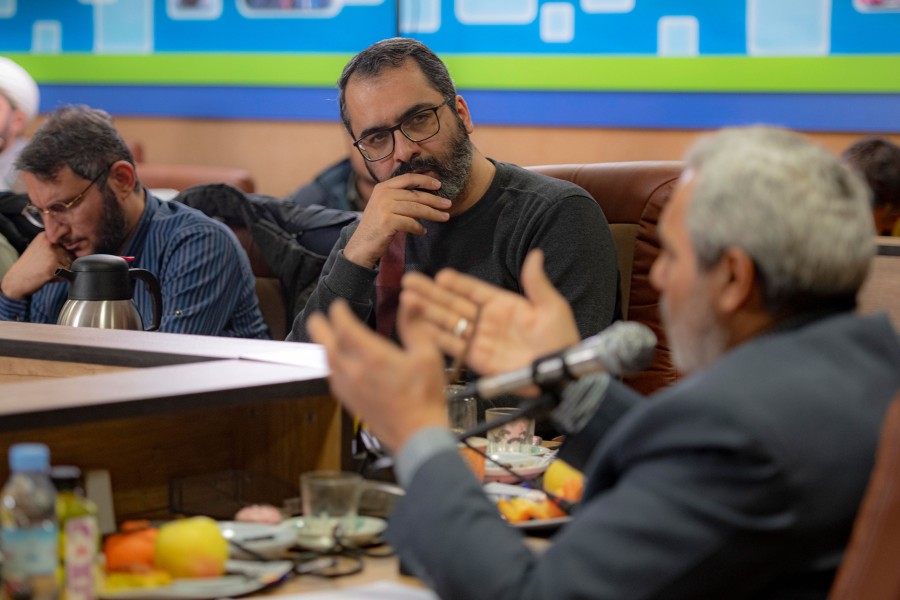 گزارش اول | یازدهمین نشست صمیمانه جمعی از ستایشگران جوان اهل‌بیت(ع)