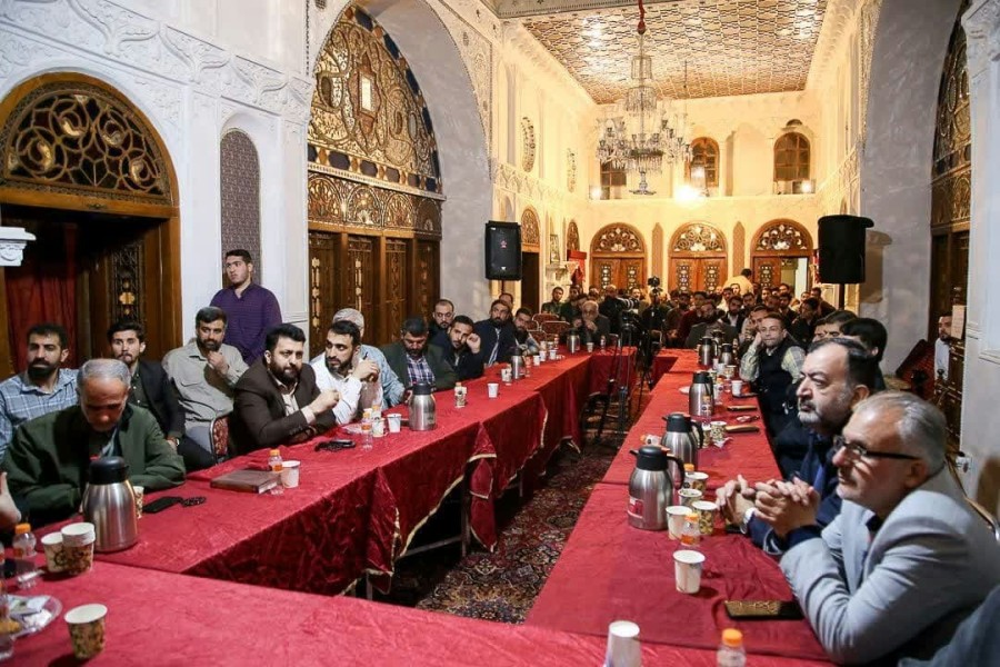 چهارمین نشست‌صمیمانه جمعی‌ازستایش‌گران‌جوان آستان‌اهل‌بیت(ع) استان قزوین 