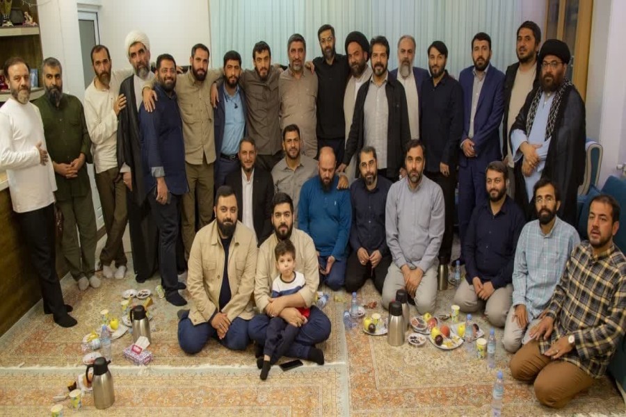 دوازدهمین نشست صمیمانه جمعی‌‌از ستایشگران جوان اهل‌بیت(ع) 