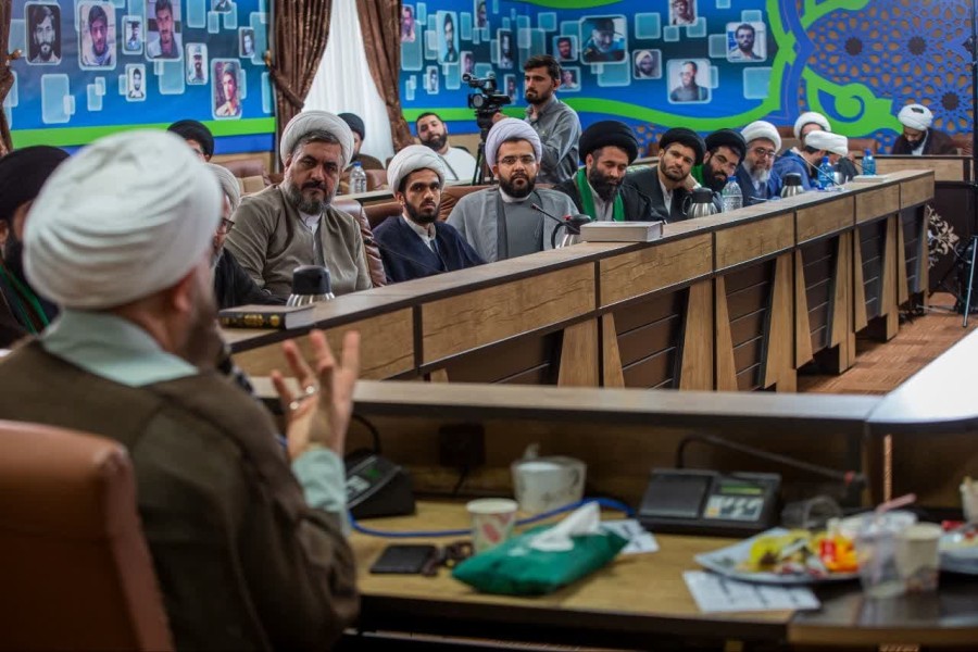 نهمین نشست جمعی‌ از منبری‌های جوان هیأت‌های کشور