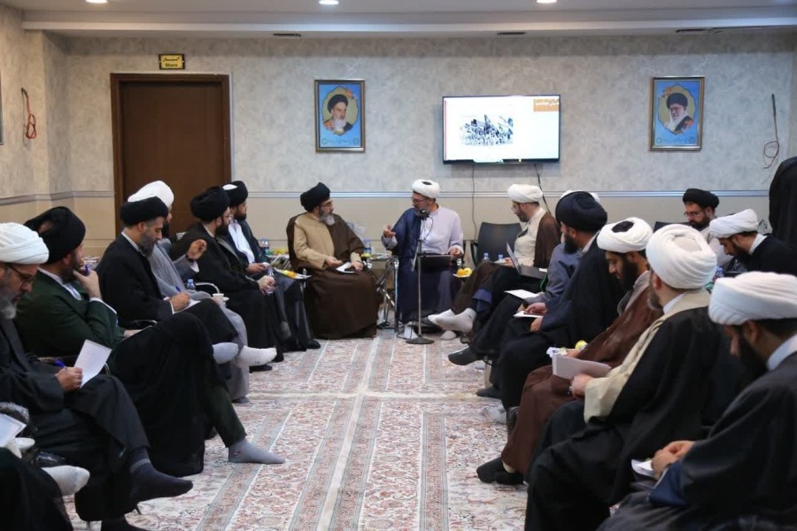 چهاردهمین نشست جمعی‌از منبری‌های هیأت‌های کشور