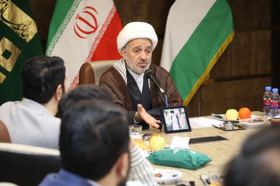 ستایشگران اهل بیت به برگزاری جلسات دعا و مناجات اهتمام داشته باشند/ تأثیر  دعا و مناجات در مهار طغیان گری انسان