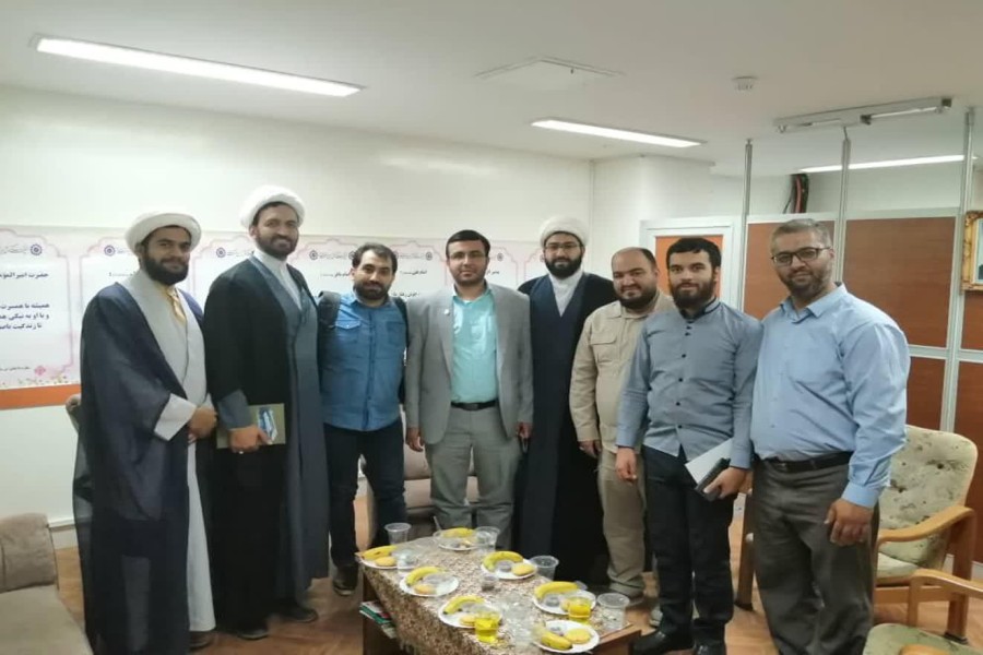 نشست فعالین اقتصادی هیأتی عرصه صنایع تبدیلی بازیافت در دفتر اقتصاد جامعه ایمانی مشعر برگزار شد.