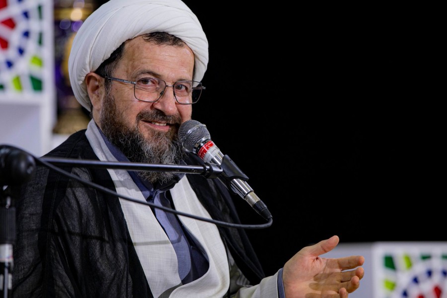 حجت الاسلام ماندگاری: نباید از وضعیت کشور دلسرد شویم؛ ایمان و تقوا ما را قوی می کند.