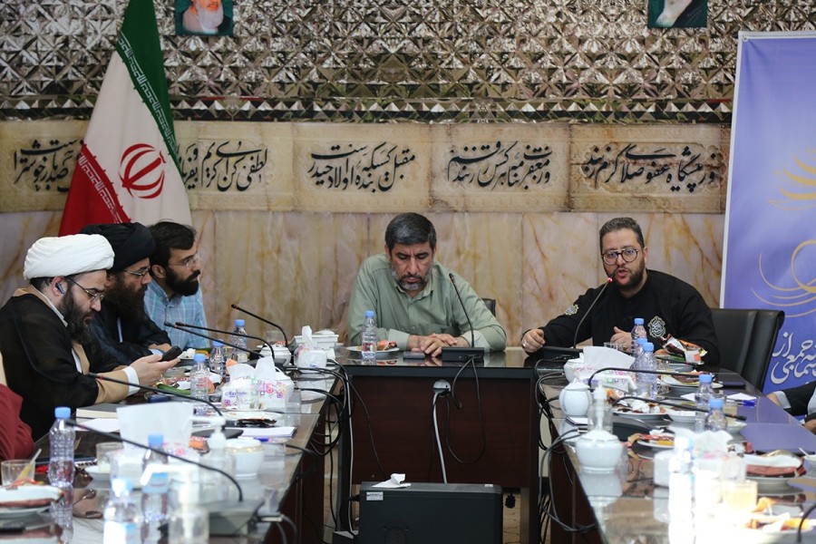 گزارش تصویری دوم - نهمین نشست صمیمانه جمعی از ستایشگران جوان اهل‌بیت(ع)