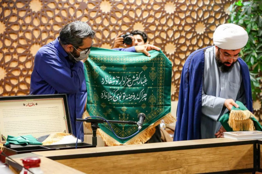 آبفروش: شبکه نورانی و پربرکت روضه‌های خانگی احیا شود.